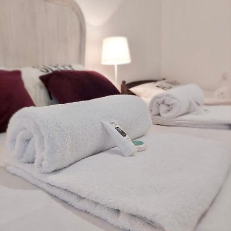 Pod Roza Economy Bed & Breakfast Łeba Eksteriør bilde