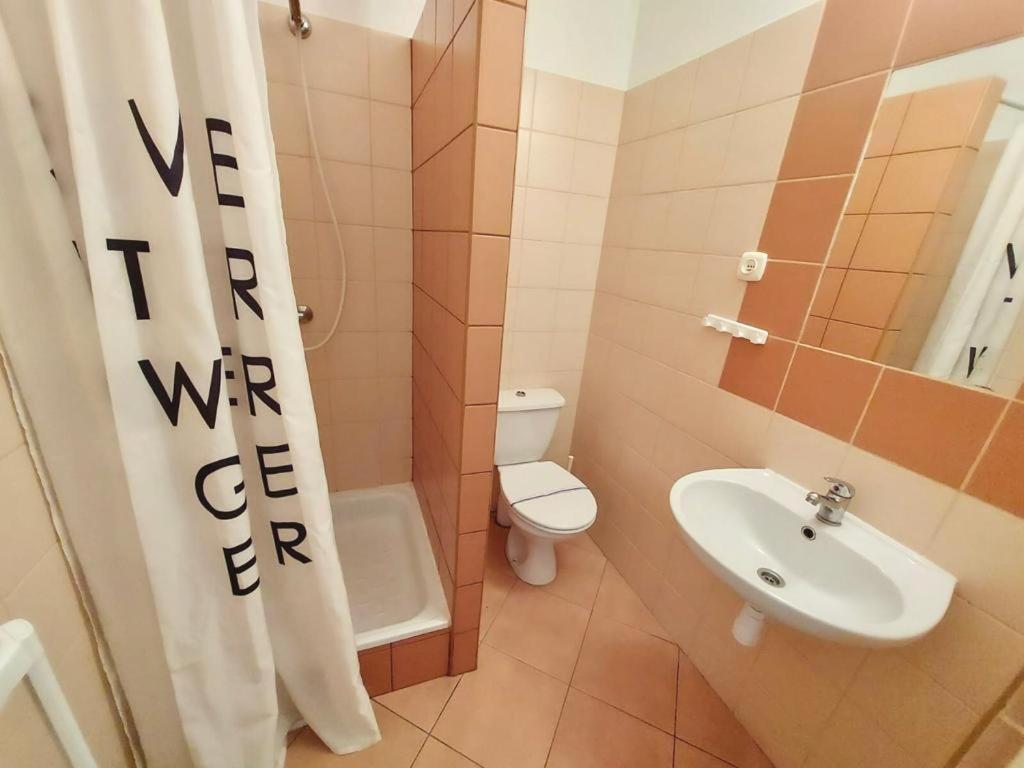 Pod Roza Economy Bed & Breakfast Łeba Eksteriør bilde